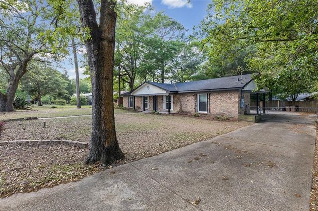 5306 Forest Park Drive, Mobile, AL 36618