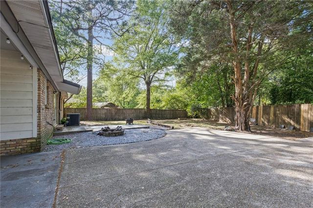 5306 Forest Park Drive, Mobile, AL 36618