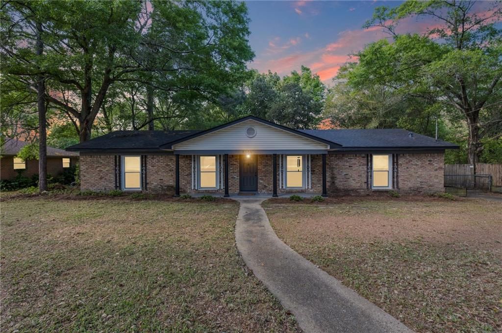 5306 Forest Park Drive, Mobile, AL 36618