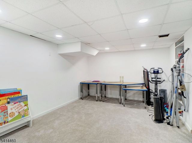 352 N Oraton Pkwy, East Orange City, NJ 07017