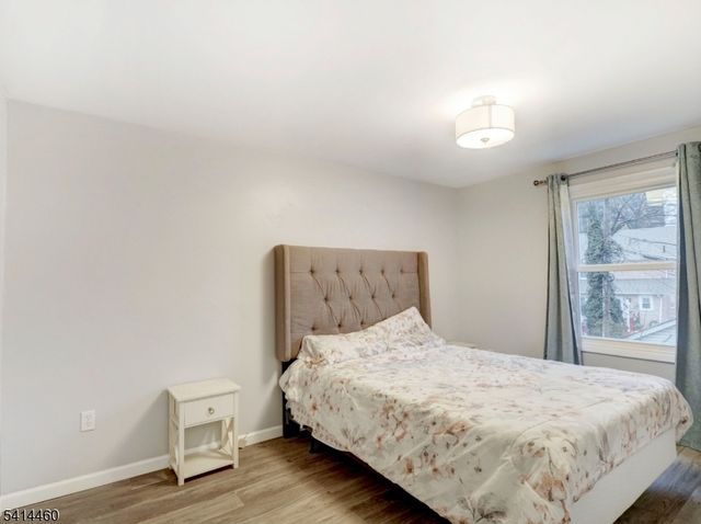 352 N Oraton Pkwy, East Orange City, NJ 07017