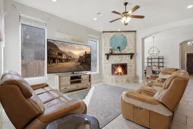 4826 Trickle Creek Drive, Fulshear, TX 77441