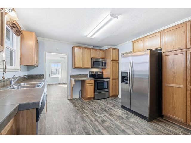 5431 Se FLAVEL St, Portland, OR 97206