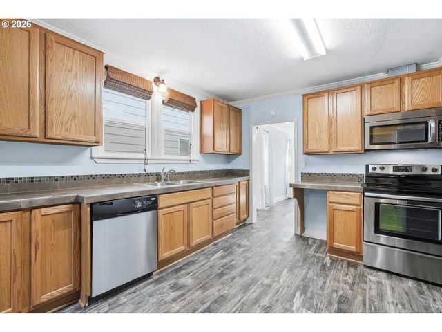 5431 Se FLAVEL St, Portland, OR 97206