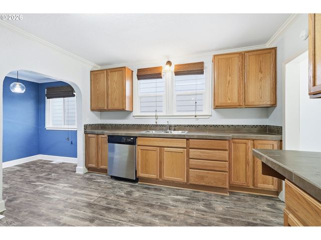 5431 Se FLAVEL St, Portland, OR 97206