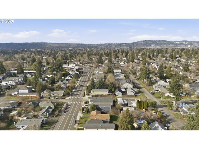 5431 Se FLAVEL St, Portland, OR 97206