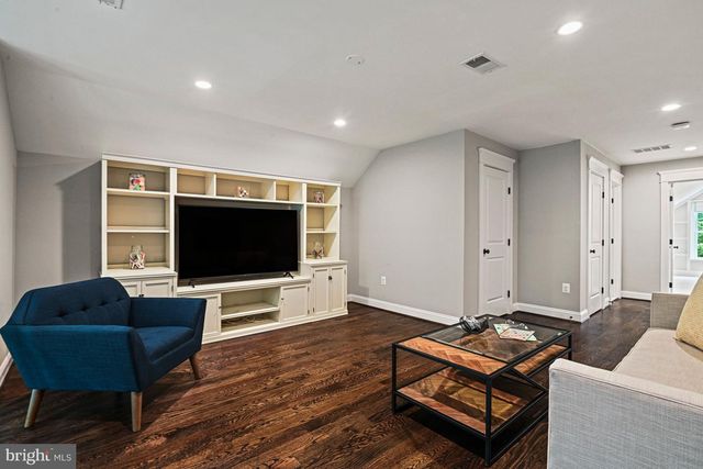 248 SPRINGVALE RD, Great Falls, VA 22066