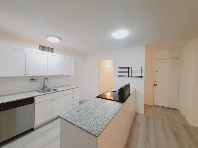 627 Valley View Drive, Allen, TX 75002