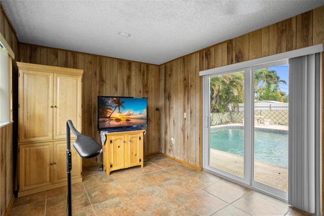 11331 NW 29th St, Sunrise, FL 33323