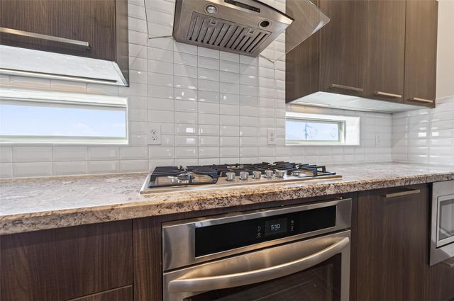 3912 Ennis Street, Houston, TX 77004