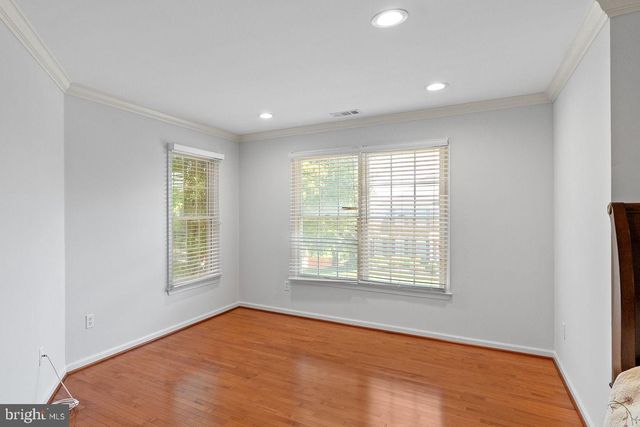22561 HOWARDSVILLE WOODS CT, Ashburn, VA 20148