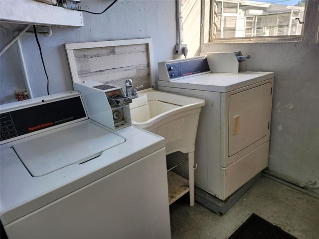 2213 Lincoln Street 14, Hollywood, FL 33020