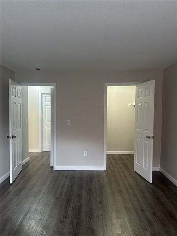 3 Admiralty Drive B-5, Middletown, RI 02842