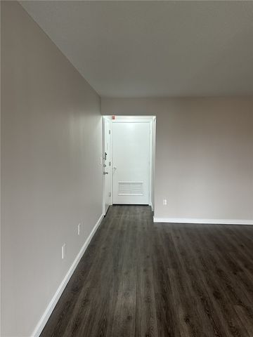3 Admiralty Drive B-5, Middletown, RI 02842