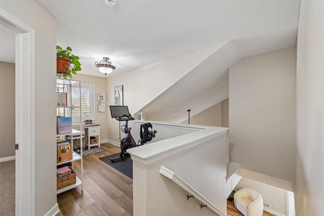 811 Burr Oaks Drive 1106, West Des Moines, IA 50266