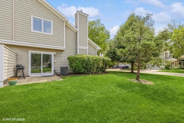 811 Burr Oaks Drive 1106, West Des Moines, IA 50266