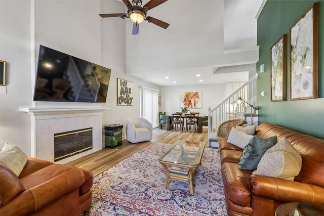 811 Burr Oaks Drive 1106, West Des Moines, IA 50266