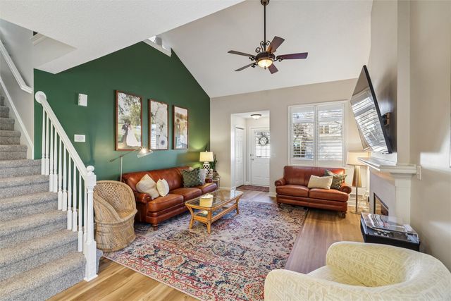 811 Burr Oaks Drive 1106, West Des Moines, IA 50266