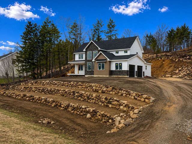 25 Indian Rock Road, Bedford, NH 03110