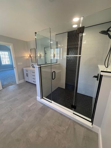 25 Indian Rock Road, Bedford, NH 03110
