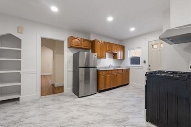 19 Beechcroft St 2, Boston, MA 02135