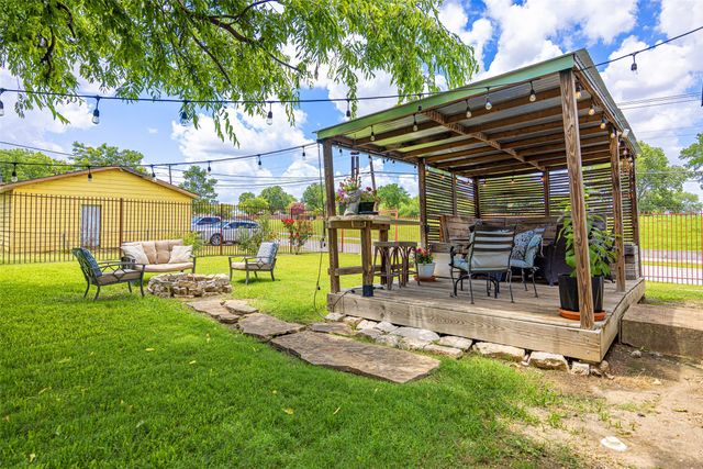 103 Hamden Lane, Mesquite, TX 75149