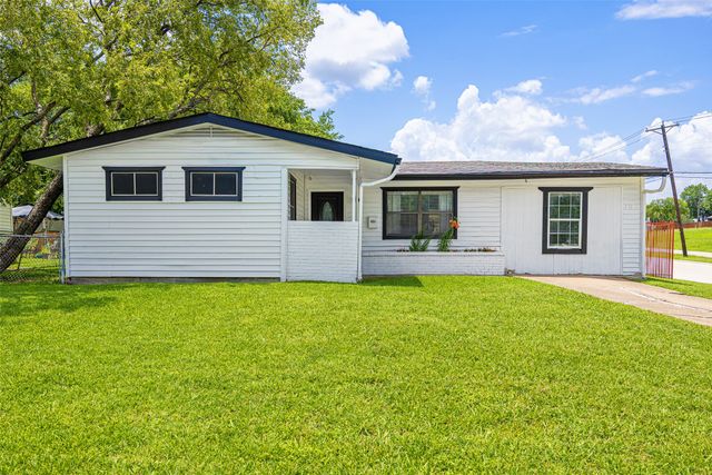 103 Hamden Lane, Mesquite, TX 75149