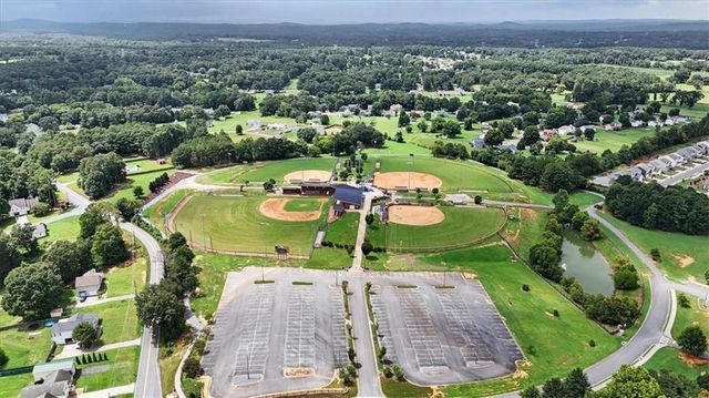 28 Autumn Ridge Drive, Euharlee, GA 30145