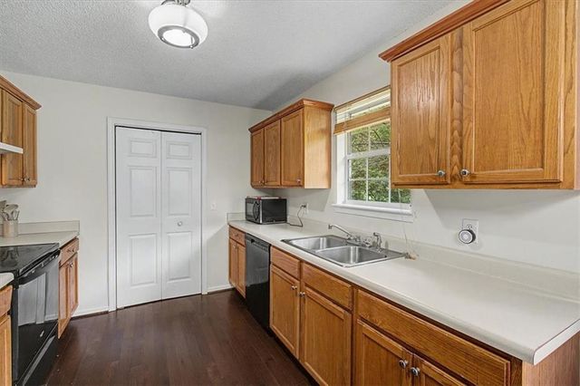 28 Autumn Ridge Drive, Euharlee, GA 30145