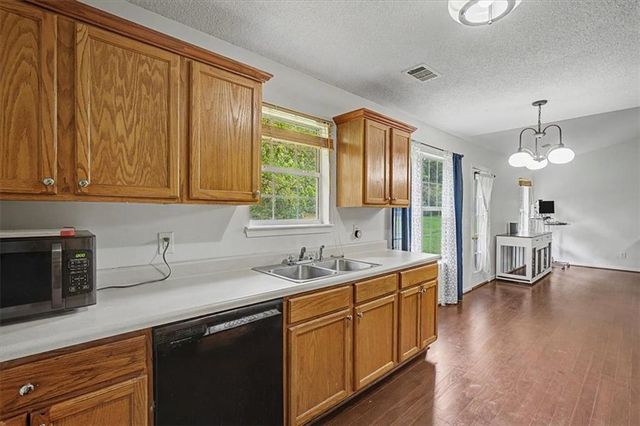 28 Autumn Ridge Drive, Euharlee, GA 30145