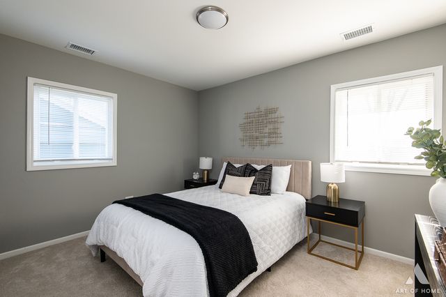 703 Yates Avenue, Romeoville, IL 60446