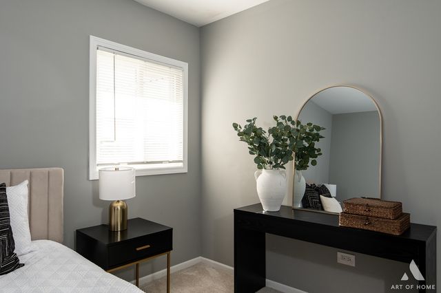 703 Yates Avenue, Romeoville, IL 60446