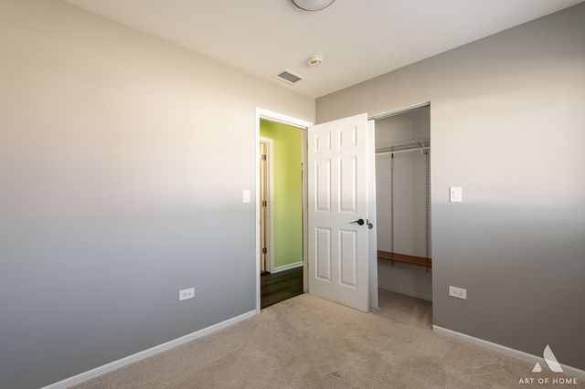 703 Yates Avenue, Romeoville, IL 60446