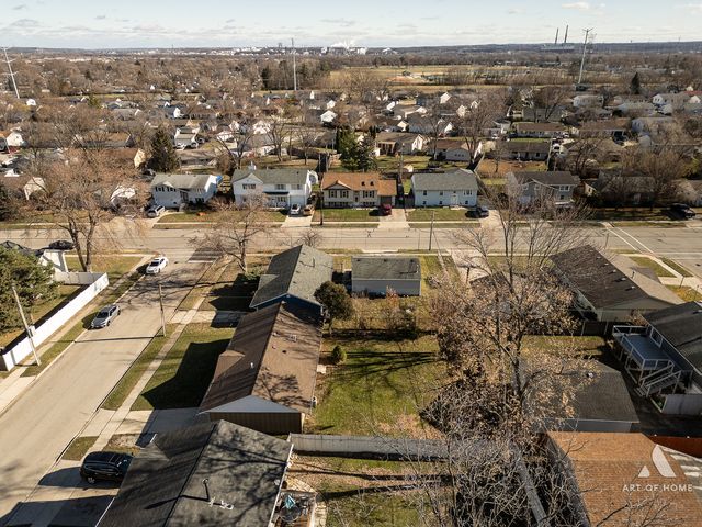 703 Yates Avenue, Romeoville, IL 60446