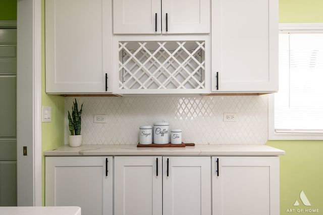 703 Yates Avenue, Romeoville, IL 60446