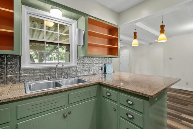 603 Kentshire CIR, Austin, TX 78704