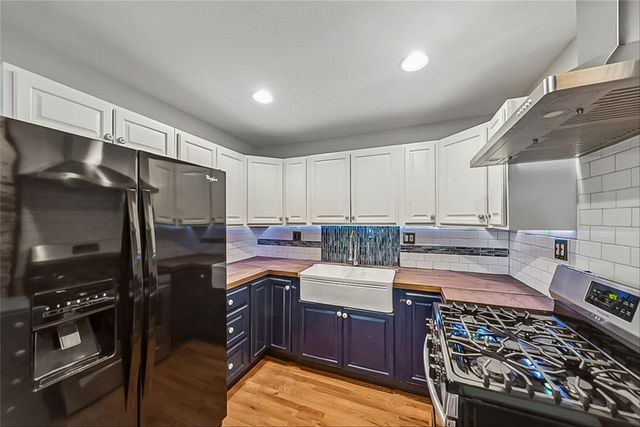 2124 Drake Park Avenue, Des Moines, IA 50311