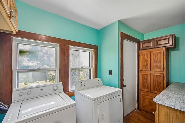 2124 Drake Park Avenue, Des Moines, IA 50311
