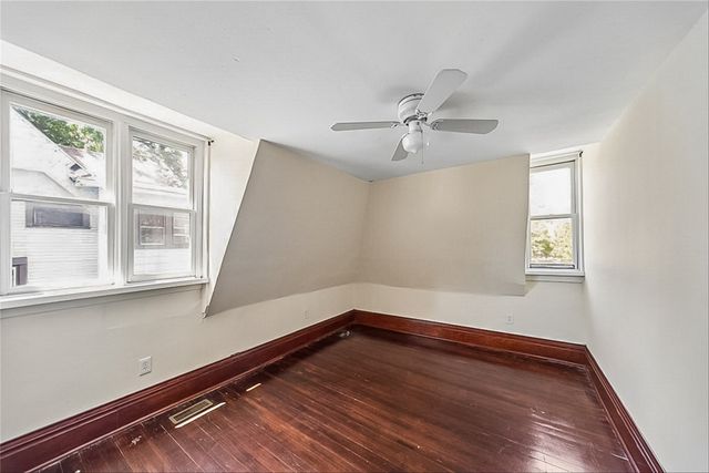 2124 Drake Park Avenue, Des Moines, IA 50311