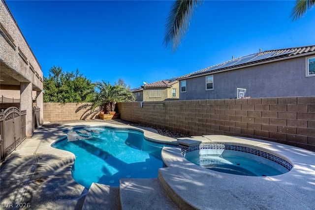 692 Blue Crystal Creek Road, Henderson, NV 89002