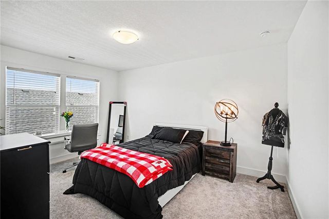 8806 NE 81ST Terrace, Kansas City, MO 64158