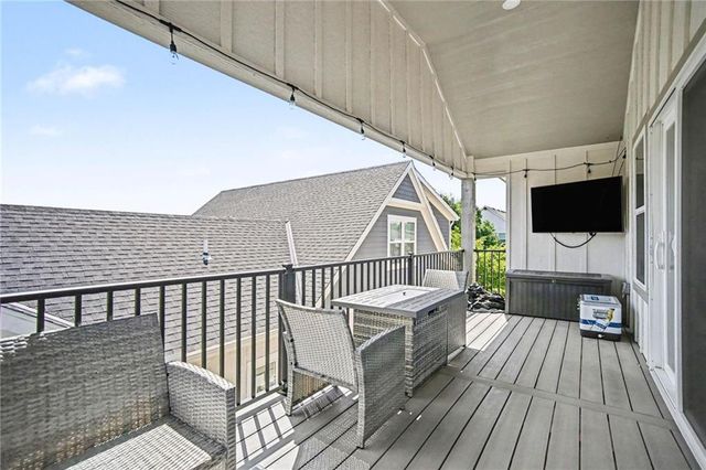 8806 NE 81ST Terrace, Kansas City, MO 64158