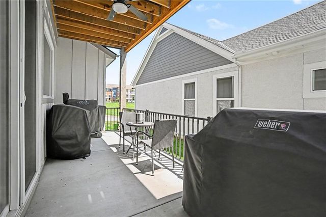 8806 NE 81ST Terrace, Kansas City, MO 64158