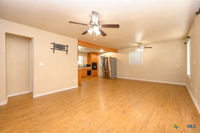 104 W Beeline Lane, Harker Heights, TX 76548