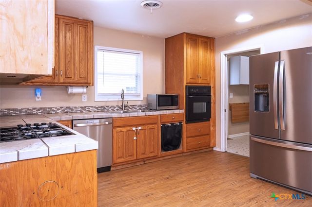 104 W Beeline Lane, Harker Heights, TX 76548