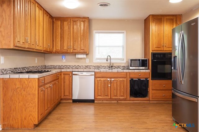 104 W Beeline Lane, Harker Heights, TX 76548