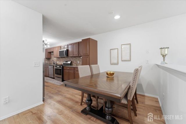 133 Keswick Drive, Piscataway, NJ 08854