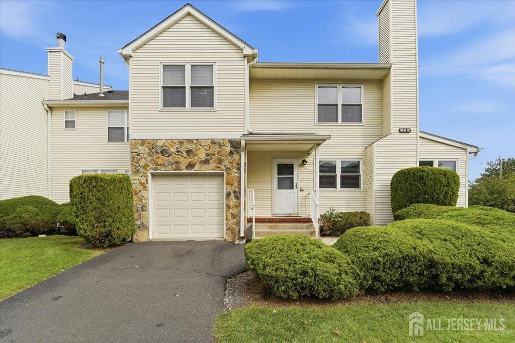 133 Keswick Drive, Piscataway, NJ 08854