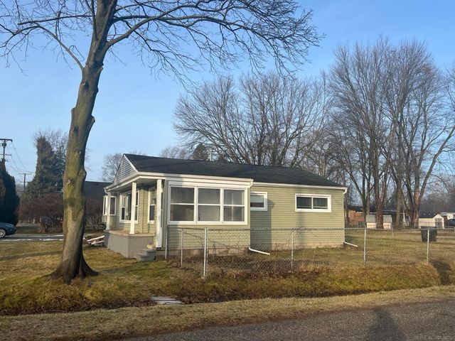 26561 Tucker Street, Harrison Twp, MI 48045