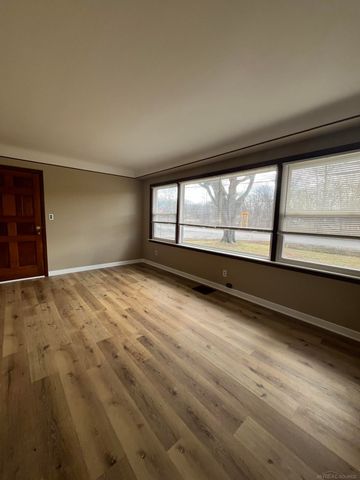 26561 Tucker Street, Harrison Twp, MI 48045